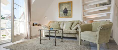 Fernseher, DVD-Player, Stereoanlage