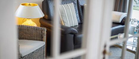 Fernseher, DVD-Player, Stereoanlage