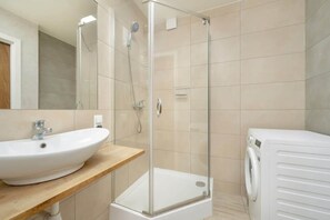 Shower, hair dryer, shampoo
