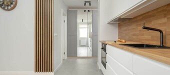Cozy Apartment with Balcony | Free Parking
