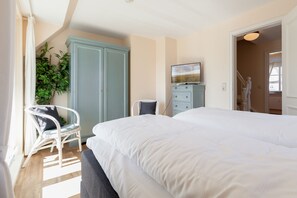 3 bedrooms, iron/ironing board, free WiFi, bed sheets - Top Lage. Schöne Ausstattung. Nur Wenige Meter zu Strand und Dorfteich (Wenningstedt-Braderup (Sylt))