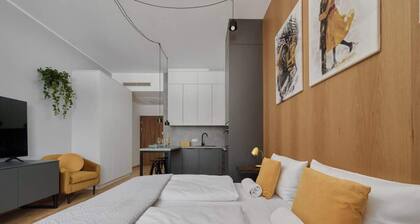 Stylish Studio | Balcony, Air Conditioning and River View