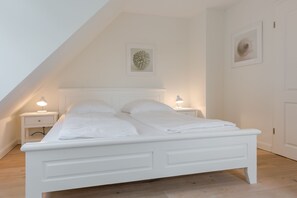 3 bedrooms, iron/ironing board, free WiFi, bed sheets - Beach-ambiente. Luxus. Und Viel Platz (Sylt / OT Westerland)