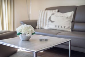 TV, DVD-spiller og stereoanlegg