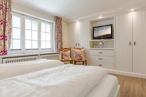 3 bedrooms, desk, iron/ironing board, free WiFi - Ein Besonderes Hideaway Über Einen Versteckten Weg ist Dieses Kleinod Erreichbar (Wenningstedt-Braderup (Sylt))