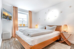 2 bedrooms, iron/ironing board, free WiFi, bed sheets - Charmanter Luxus mit Flair (Wenningstedt-Braderup (Sylt))