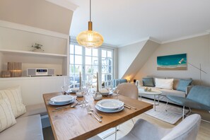 Dining - Genießen Sie Ihren Urlaub in Großzügigen Räumlichkeiten (Wenningstedt-Braderup (Sylt))