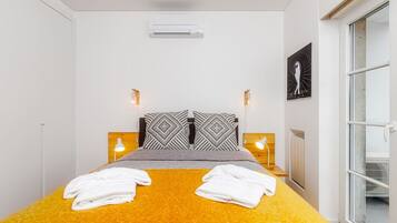 3 habitaciones, escritorio, tabla de planchar con plancha y wifi gratis