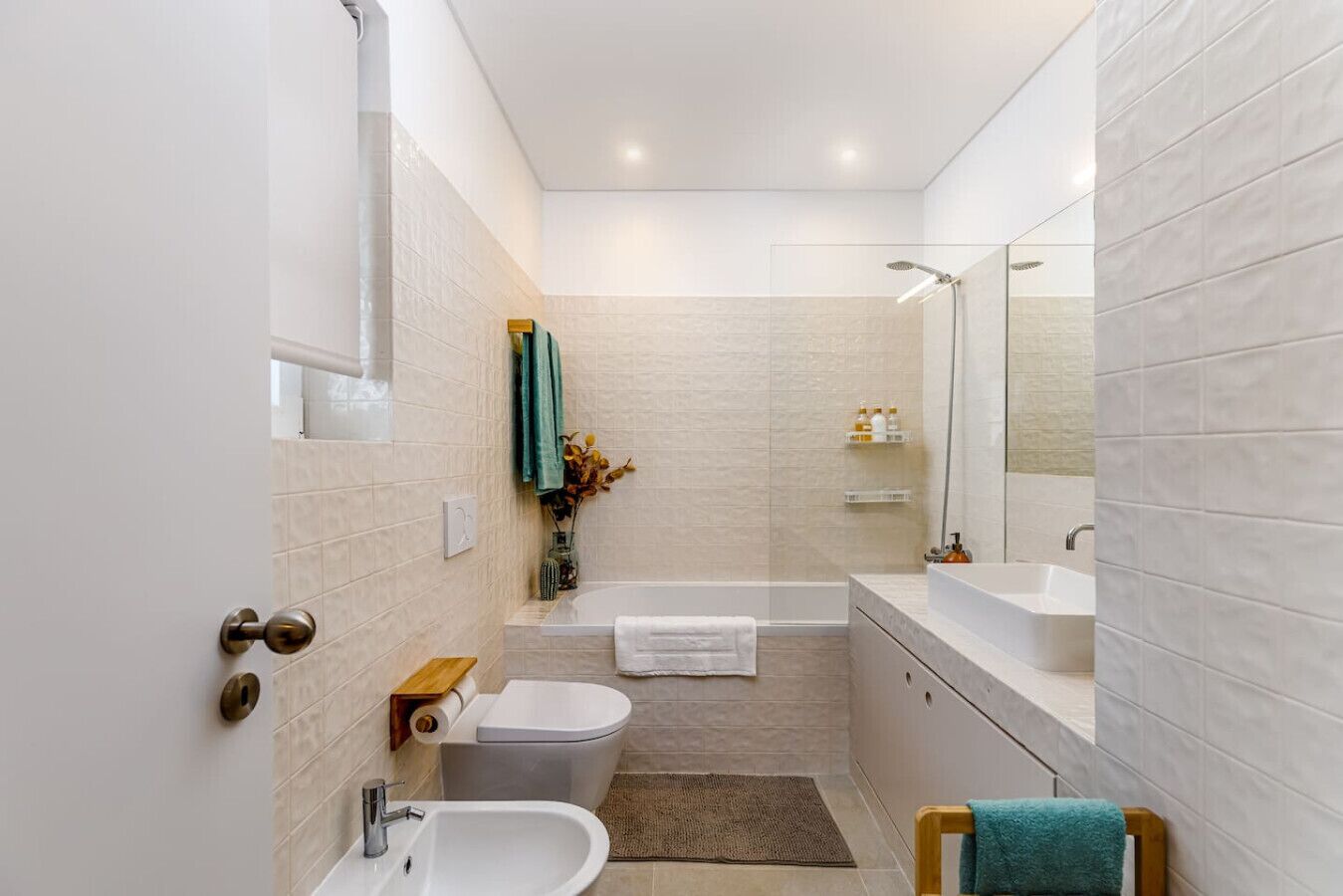 Hair dryer, towels