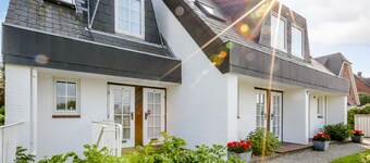 Ein Besonderes Hideaway. In Top-lage Wenningstedts, Zwischen Dorfteich und Dünen