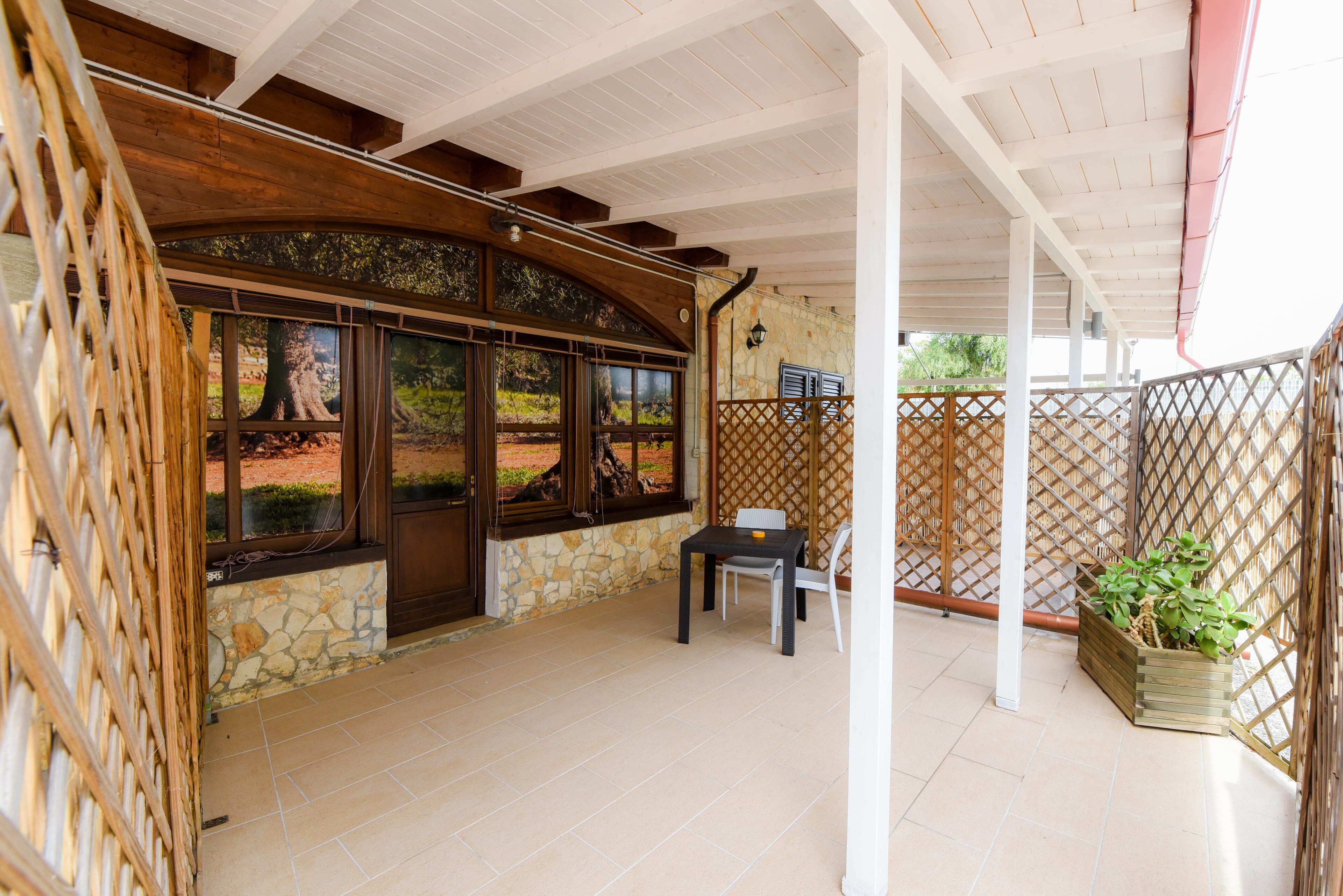 Basic Studio, 1 Double Bed | Free WiFi, bed sheets