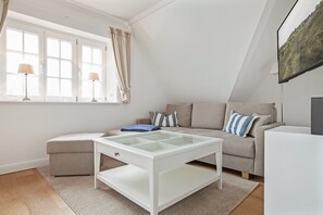 TV, DVD player, stereo - Strand- und Dorfteichnahe Lage. Viel Platz. Eigener Garten. Feine Ausstattung (Wenningstedt-Braderup (Sylt))