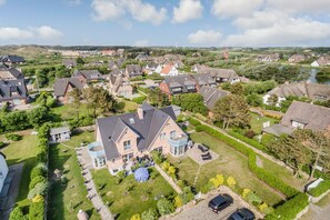 Exterior - Strand- und Dorfteichnahe Lage. Viel Platz. Eigener Garten. Feine Ausstattung (Wenningstedt-Braderup (Sylt))
