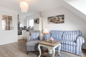 TV, lettore DVD, impianto stereo