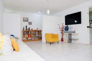 Living area - Nhu Sao Francisco PALMAREJO T3 - ALL YOU NEED (Praia)