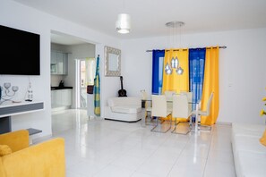 Living area - Nhu Sao Francisco PALMAREJO T3 - ALL YOU NEED (Praia)