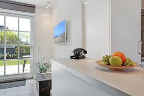 Interior - Modern, Groß, Hell Drei Worte, die Dieses Domizil Perfekt Beschreiben (Wenningstedt-Braderup (Sylt))