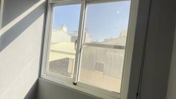 Business Double Room | Free WiFi