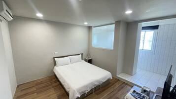 Business Double Room | Free WiFi