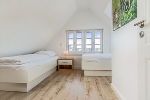 3 sovrum, skrivbord, strykjärn/strykbräda och gratis wi-fi