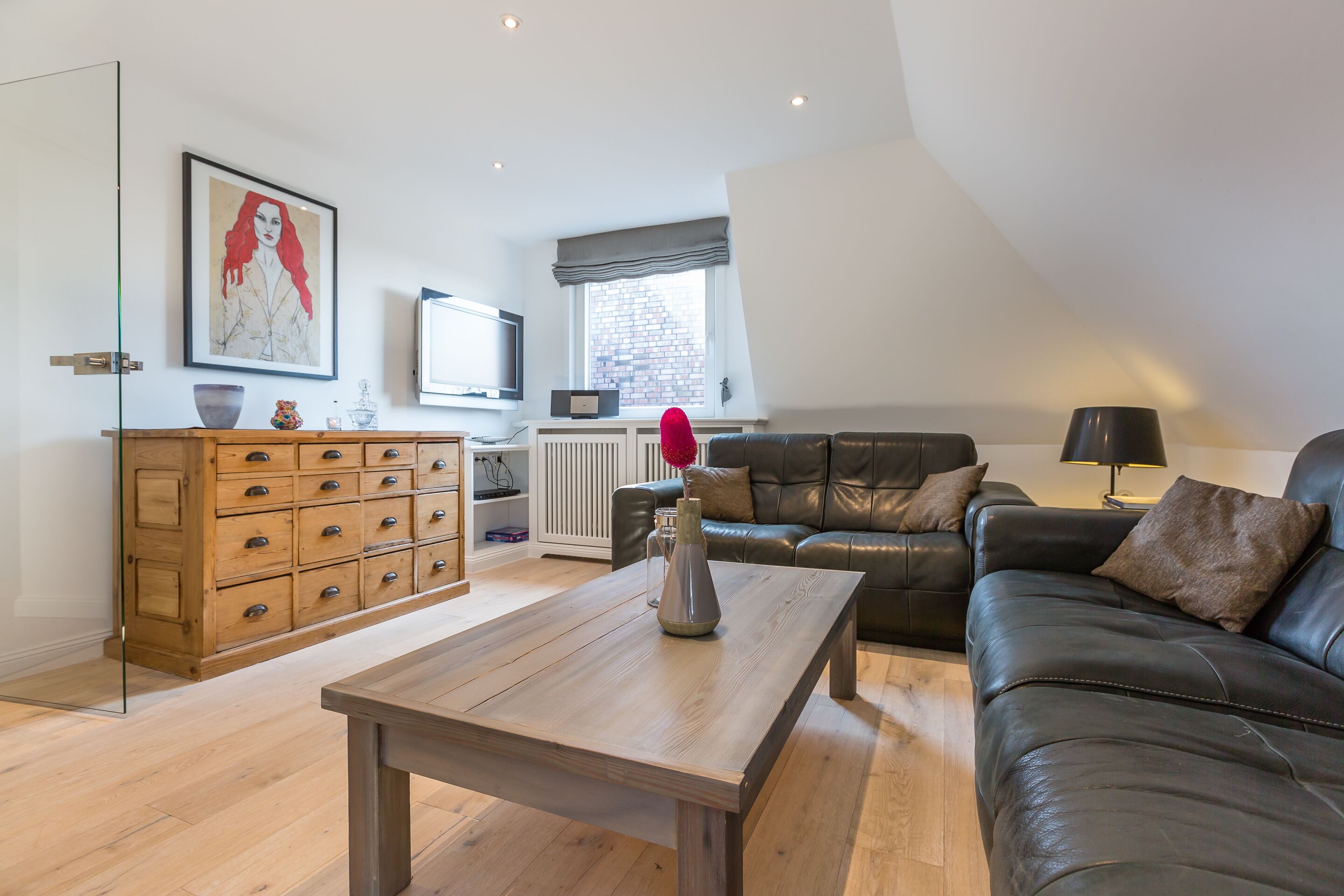 Fernseher, Kamin, DVD-Player, Stereoanlage