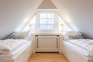 3 chambres, fer et planche à repasser, Wi-Fi gratuit, draps fournis