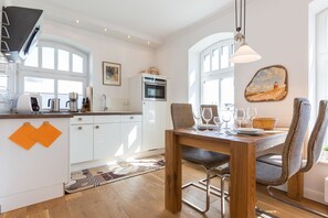 Fridge, stovetop, dishwasher, coffee/tea maker - Beste Lage. Beste Ausstattung. Bester Urlaub (Sylt)