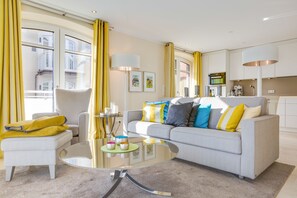 TV, stereo - Beste, Strandnahe Lage / Pool [&] Wellnes vom Feinsten / Design-ausstattung (Sylt)