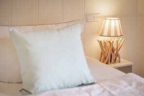 1 slaapkamer, een strijkplank/strijkijzer, gratis wifi, beddengoed