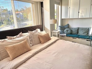 Desk, iron/ironing board, free WiFi, bed sheets