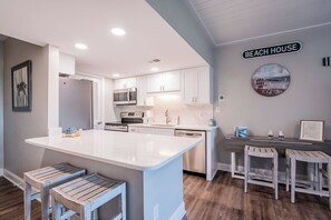 Private kitchen - 421 Forest Beach Villas - 2 Bed Townhouse - South Forest Beach (Hilton Head Island)