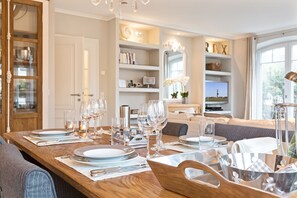 Dining - Top Lage. Beach-style Ausstattung. Feine Details (Wenningstedt-Braderup (Sylt))