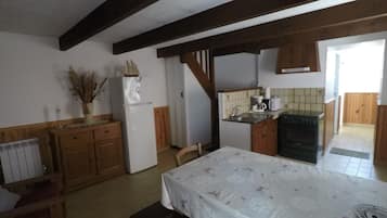 2 chambres, fer et planche Ă repasser