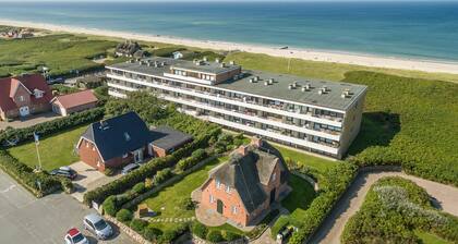 Klein aber fein! Sie wohnen direkt am Strandübergang !
