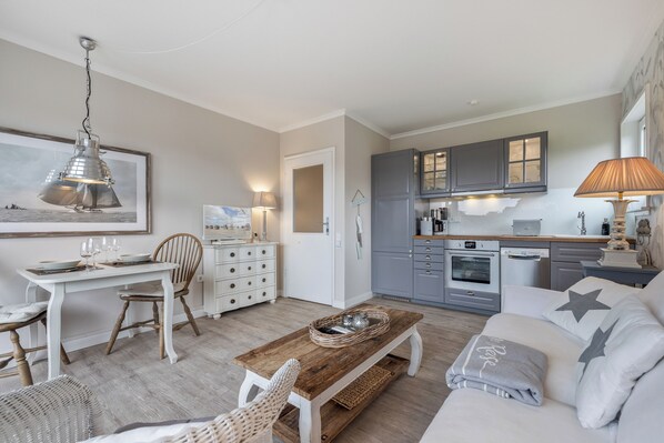 Tv, dvd-afspiller, stereoanlæg