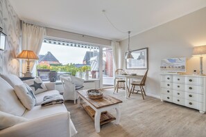 TV, DVD-spiller og stereoanlegg