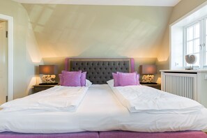 4 bedrooms, iron/ironing board, free WiFi, bed sheets - Lifestyle Unter Reet. Gleich am Meer & Strand. Design pur (Wenningstedt-Braderup (Sylt))