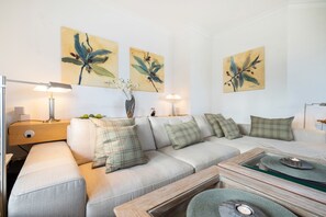 TV, DVD player, stereo - First-class Suiten in Bestlage (Wenningstedt-Braderup (Sylt))