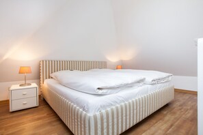 1 sovrum, strykjÀrn/strykbrÀda, gratis wi-fi och sÀngklÀder