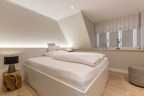 2 bedrooms, iron/ironing board, free WiFi, bed sheets - Luxus-mittel-hausteil in Unmittelbarer Strand- und Meeresnähe Gelegen (Sylt)