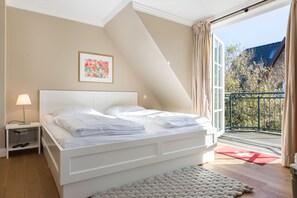 4 chambres, fer et planche à repasser, accès au Wi-Fi (inclus)