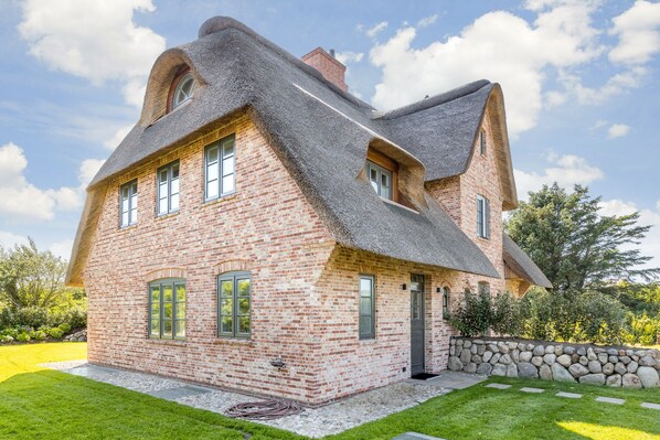 Exterior - Ein Traum Unter Reet, Direkt am Dorfteich! (Wenningstedt-Braderup (Sylt))