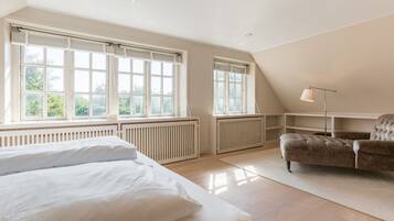 4 Schlafzimmer, Bügeleisen/Bügelbrett, kostenloses WLAN, Bettwäsche