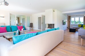 Fernseher, Stereoanlage