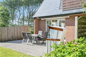 Outdoor dining - 3-raum-appartement im Erd- und Untergeschoss mit ca. 75m² Nutzfläche (Wenningstedt-Braderup (Sylt))