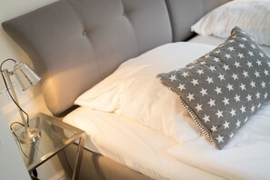 3 Schlafzimmer, Schreibtisch, Bügeleisen/Bügelbrett, kostenloses WLAN