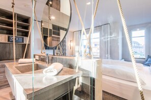 4 Schlafzimmer, Bügeleisen/Bügelbrett, kostenloses WLAN, Bettwäsche