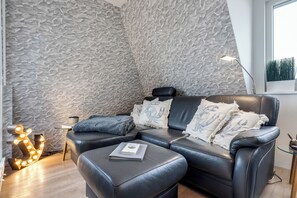 Tv, pejs, dvd-afspiller, stereoanlæg