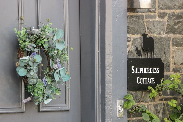 Cottage | Exterior detail