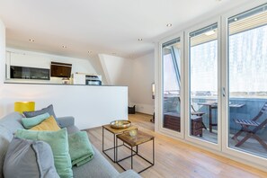 テレビ、ステレオ